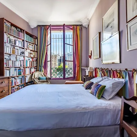 Veeve - Vintage And Vibrant Paris